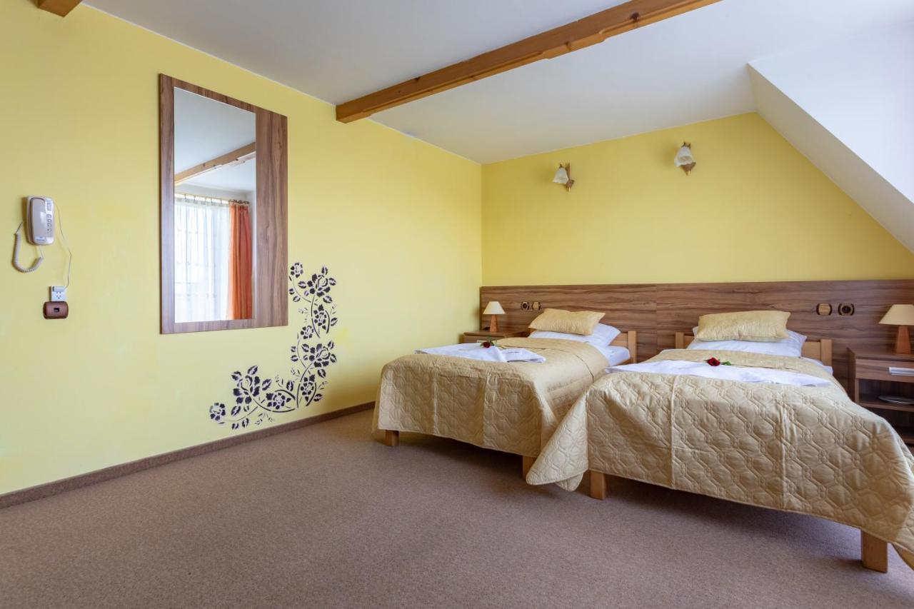 Hotel Goralski Raj Nowy Targ Extérieur photo